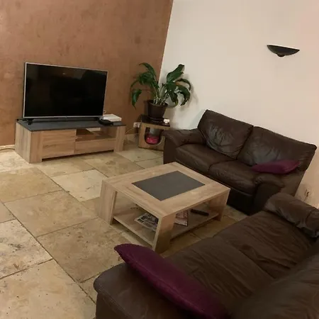 Villa Tahra *